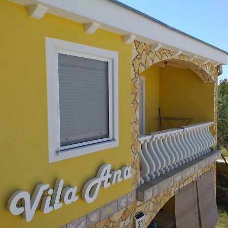 Apartments Vila Ana Vir Buitenkant foto